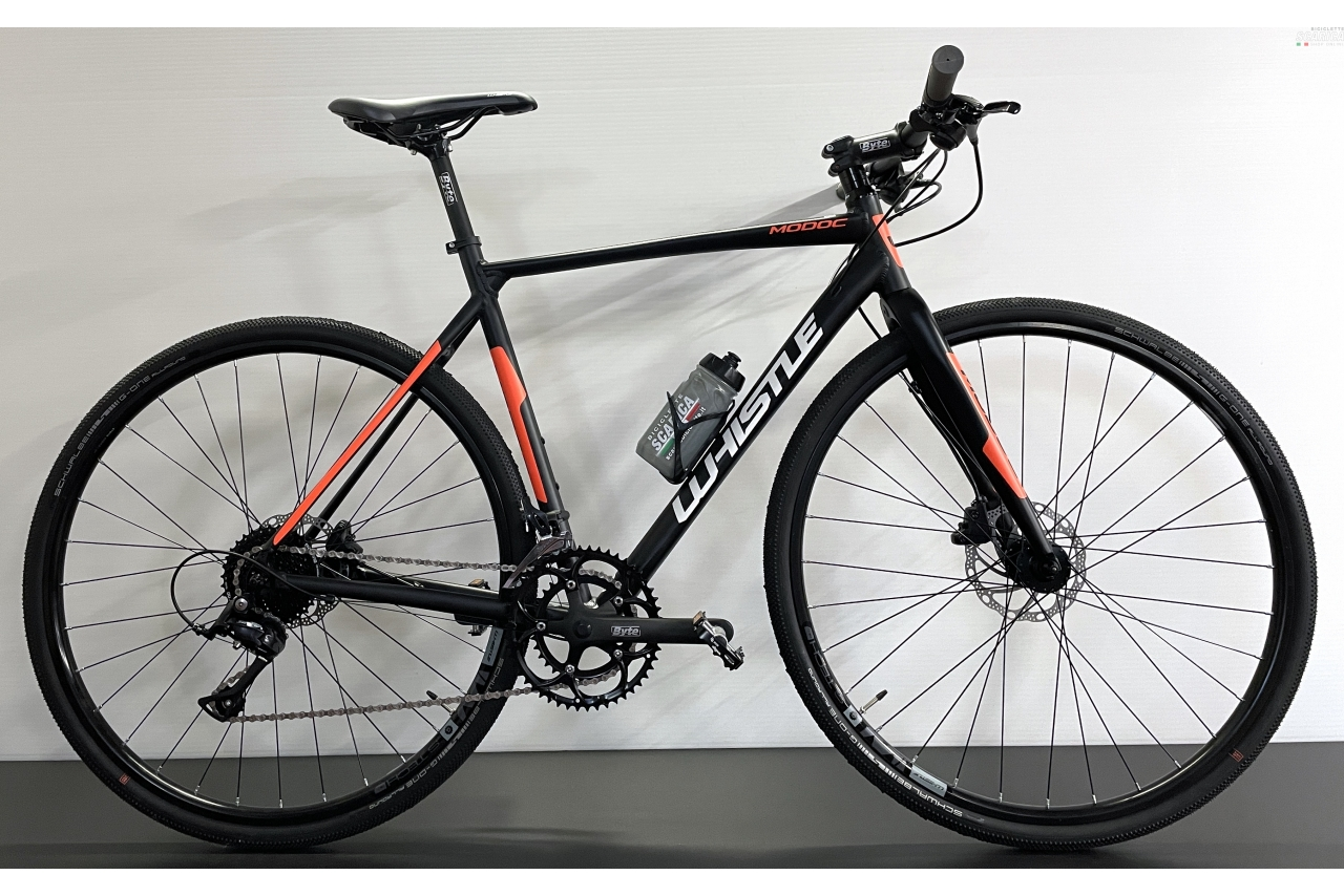 WHISTLE MODOC FLAT BAR HD SORA 28 18V NERO ARANCIO - WHISTLE BIKES 3 WHISTLE MODOC FLAT BAR HD SORA 28 18V NERO ARANCIO - WHISTLE BIKES